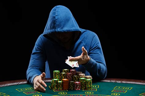 Suicídio mesa de poker